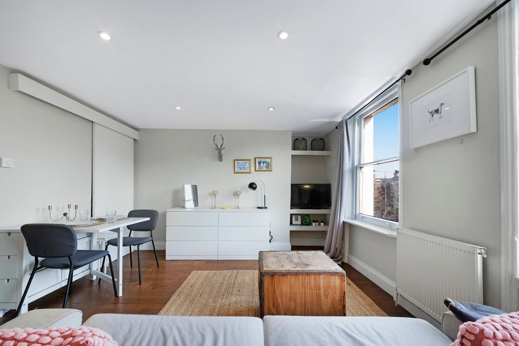 Modernised Apartments 1 And 2 Bedrooms Option Terrace And Balcony High Street Лондон Екстер'єр фото